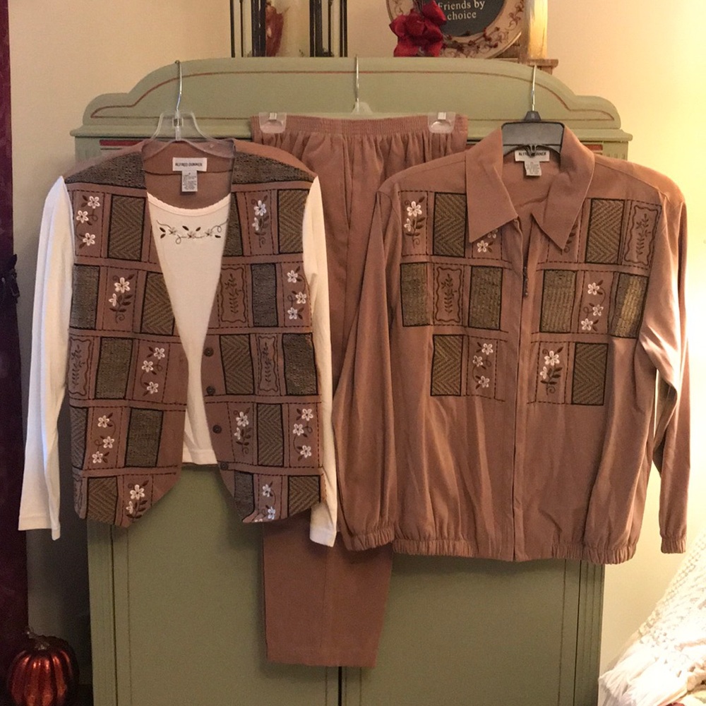 Alfred dunner set
